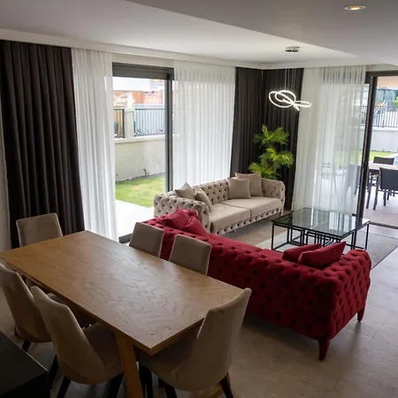 Merkez Havuzlu Odalarbanyolu * Çeşme