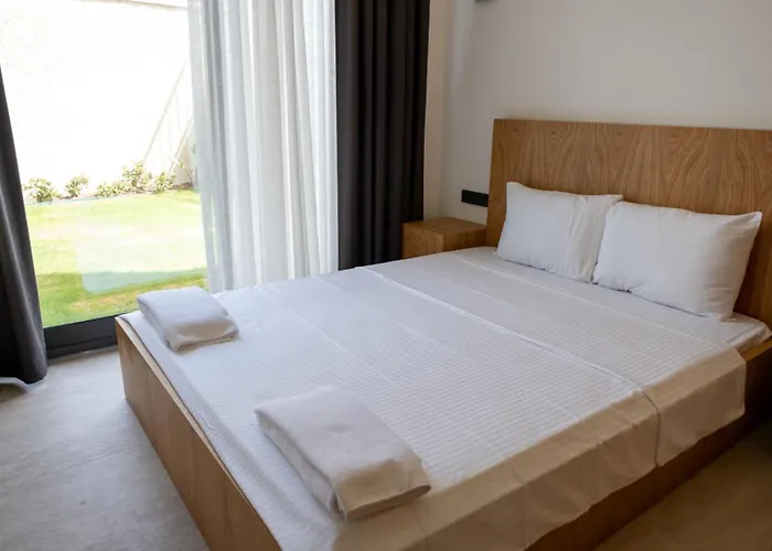 Villa Merkez Havuzlu Odalarbanyolu