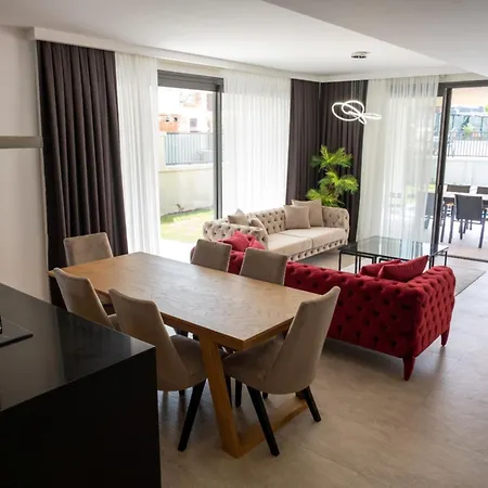 Βίλα Merkez Havuzlu Odalarbanyolu