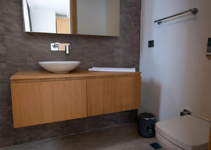 Merkez Havuzlu Odalarbanyolu Βίλα Çeşme