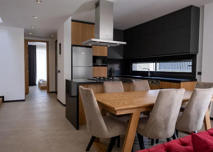 Βίλα Merkez Havuzlu Odalarbanyolu